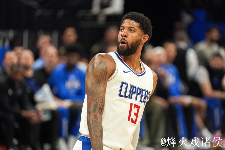 基扬特-乔治全场20投11中,三分10中5砍下37分5篮板6助攻 基扬特-乔治全场20投11中,三分10中5砍下37分5篮板6助攻